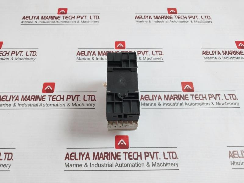 Siemens 3Rs1140-2Gd60 Sirius Temperature Monitoring Relay Iec 60947-5-1 300V