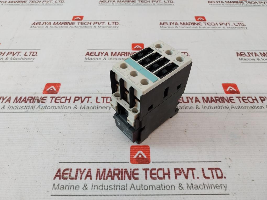 Siemens 3Rt1025-1A..0 Power Contactor 3Zx1012-0Rt02-1Aa1 690V 35A 600Vac 50/60Hz