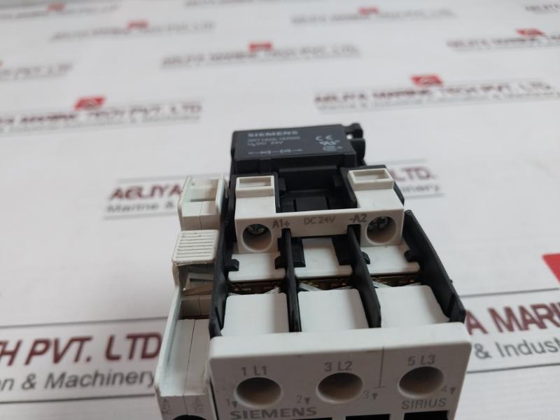Siemens 3Rt1026-1B..0 Power Contactor 690V 35A 600Vac 500V Dc24V