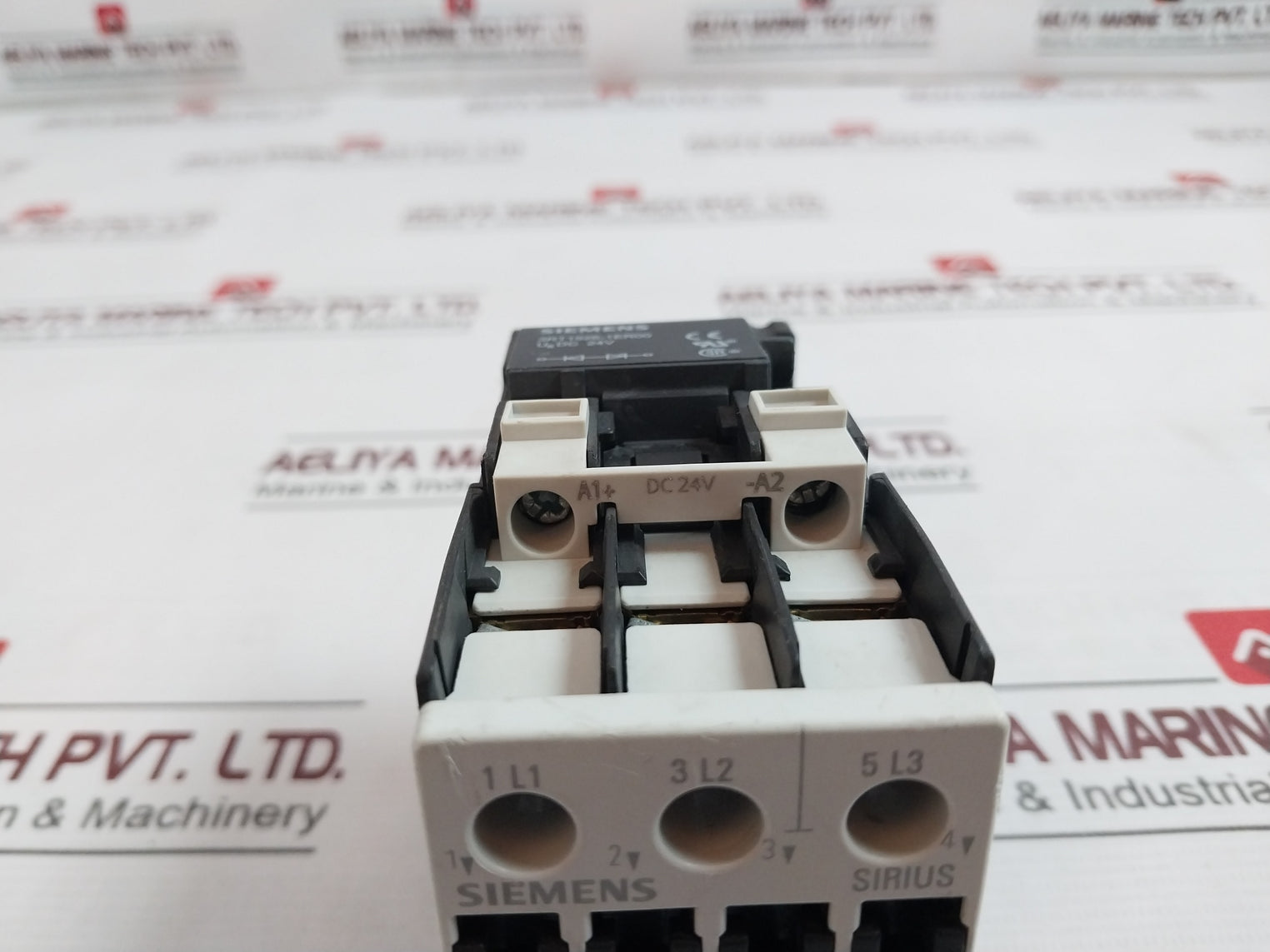 Siemens 3Rt1026-1B..0 Power Contactor Gb14048.4/50Hz 35A 600Vac Dc 24V