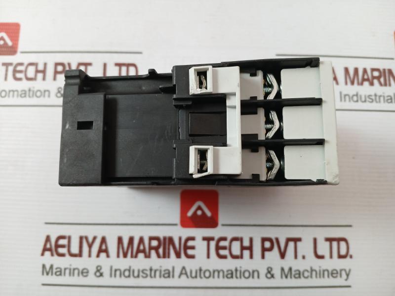 Siemens 3Rt1026-1B..0 Sirius Motor Starter Contactor 690V Hw02010-7003B 35A 600V Ac