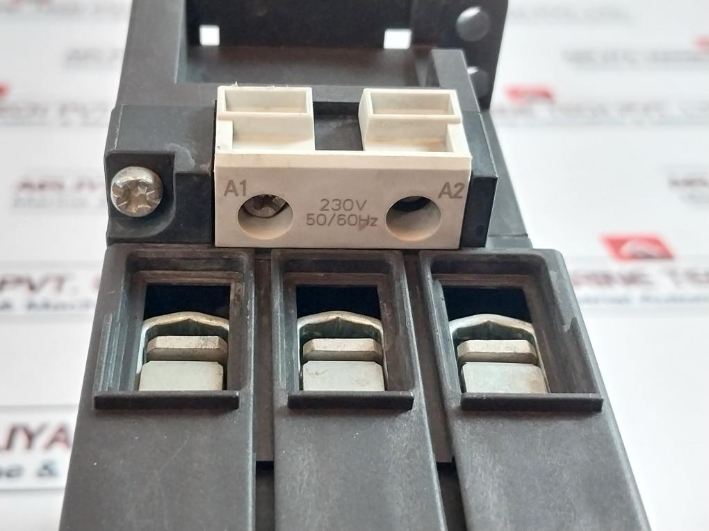 Siemens 3Rt1034-1Al20 Contactor 10A 690V