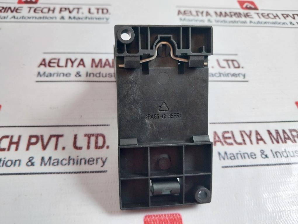 Siemens 3Ru1916-3Aa01 Screw Terminal Block For Overload Relay