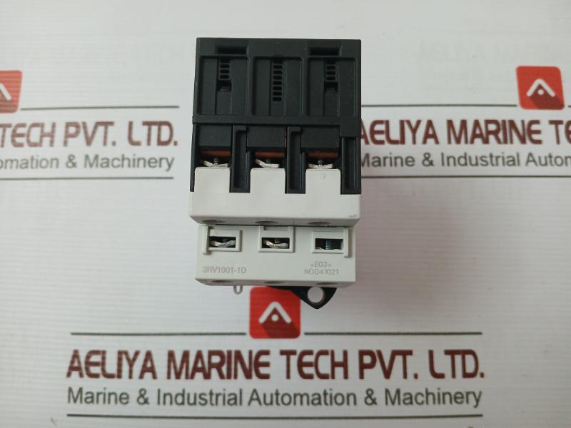 Siemens 3Rv1011-0Ja10 Circuit Breaker 50/60Hz Iec/En 60947-4-1 3Rv1901-1D