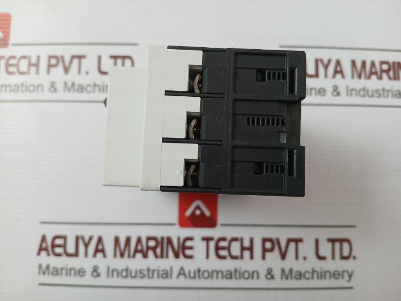 Siemens 3Rv1011-1Ka10 Circuit Breaker 50/60Hz Nq991014 Iec 60947 G/991110