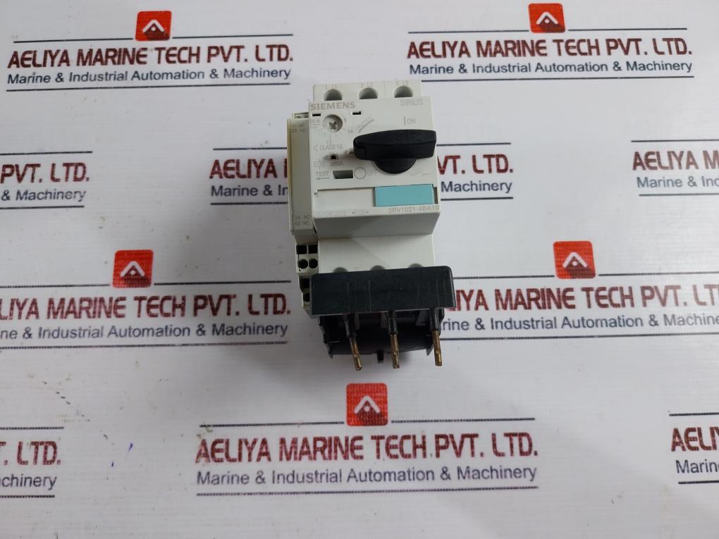 Siemens 3Rv1021-1Ba10 Circuit Breaker With 3Rv1901-2A Auxiliary Switch 260A 600V