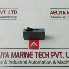Siemens 3Rv2901-1E Auxiliary Switch Transverse 2.5A/240V 50Hz