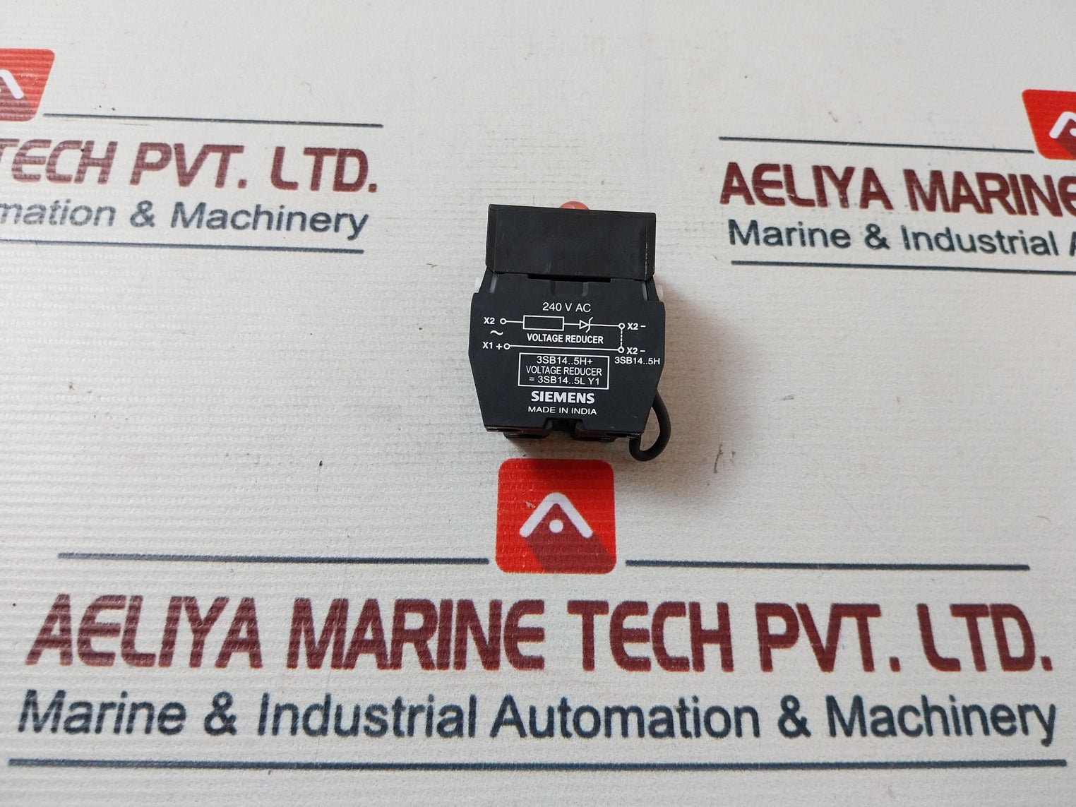 Siemens 3Sb14 01-5L Y1 Lamp Holder + Voltage Reducer 240V Ac