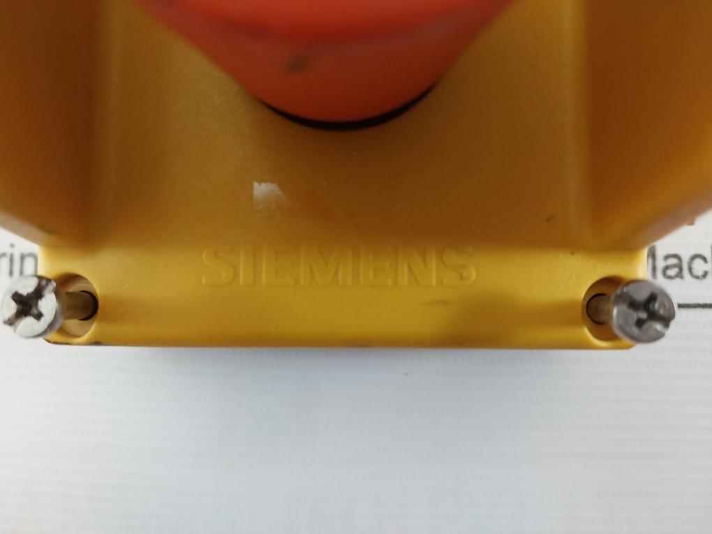 Siemens 3Sb3 801-0Df3 Enclosure For Command Device 3-6Mm 1-4Mm S 2357