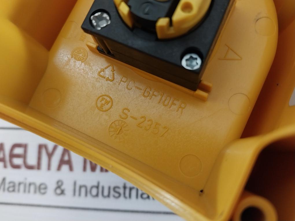 Siemens 3Sb3 801-0Df3 Enclosure For Command Device 3-6Mm 1-4Mm S 2357