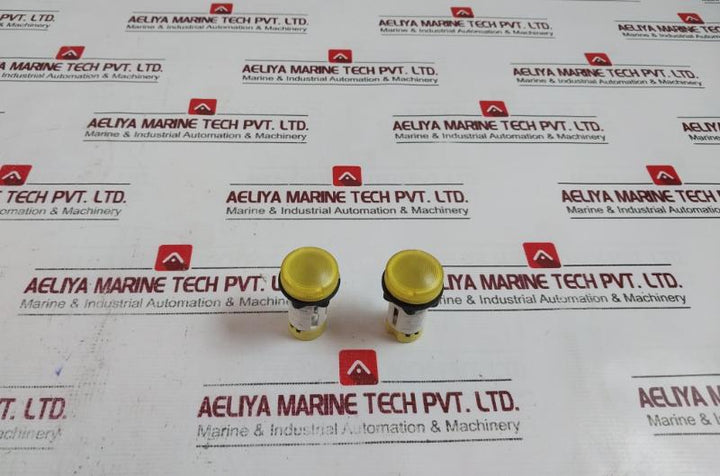 Siemens 3Sb5285-6Hd03 Yellow Indicator Light Compact, With Led 220/240Vac