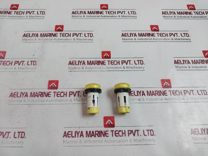 Siemens 3Sb5285-6Hd03 Yellow Indicator Light Compact, With Led 220/240Vac