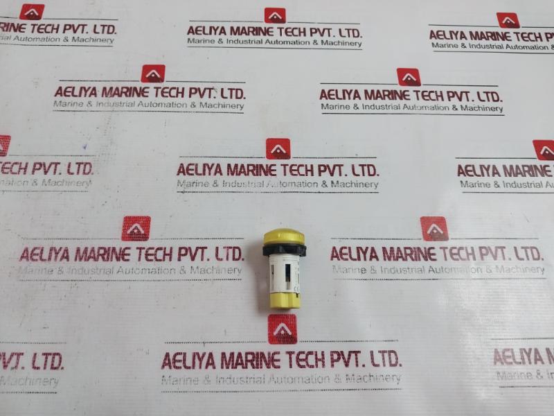 Siemens 3Sb5285-6Hd03 Yellow Indicator Light Compact, With Led 220/240Vac