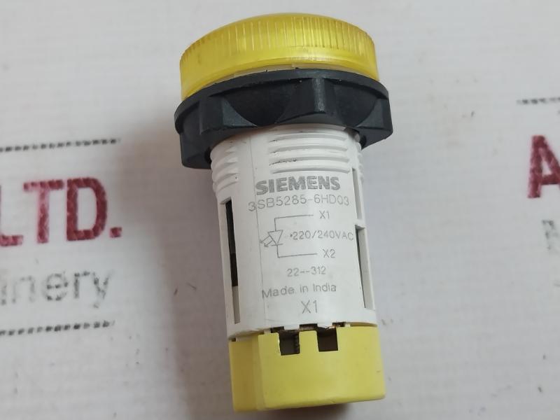 Siemens 3Sb5285-6Hd03 Yellow Indicator Light Compact, With Led 220/240Vac