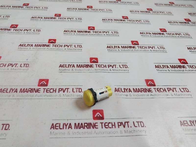 Siemens 3Sb5285-6Hd03 Yellow Indicator Light Compact, With Led 220/240Vac