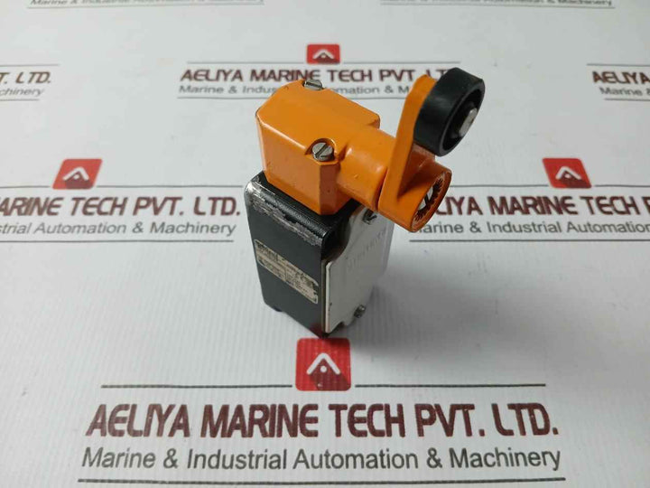Siemens 3Se2 120-1Gw Limit Switch Ac15 230V 6A
