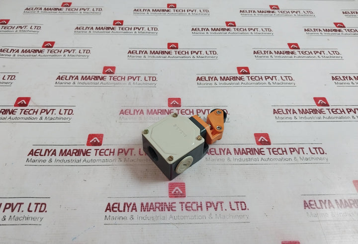 Siemens 3Se3 100-1E Limit Position Switch Ac-15 6A At 230V