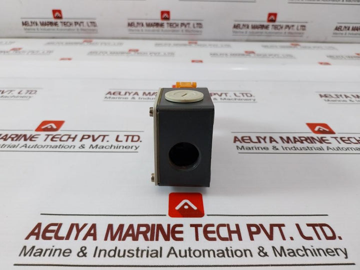 Siemens 3Se3 100-1E Limit Switch Ip67 500V Ac11 6A/220V