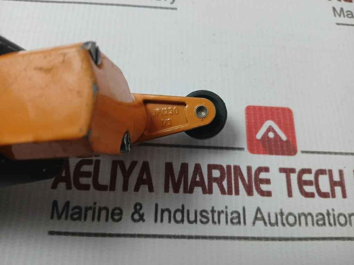 Siemens 3Se3120-1Gw Position Switch 500V Ac-12 10A