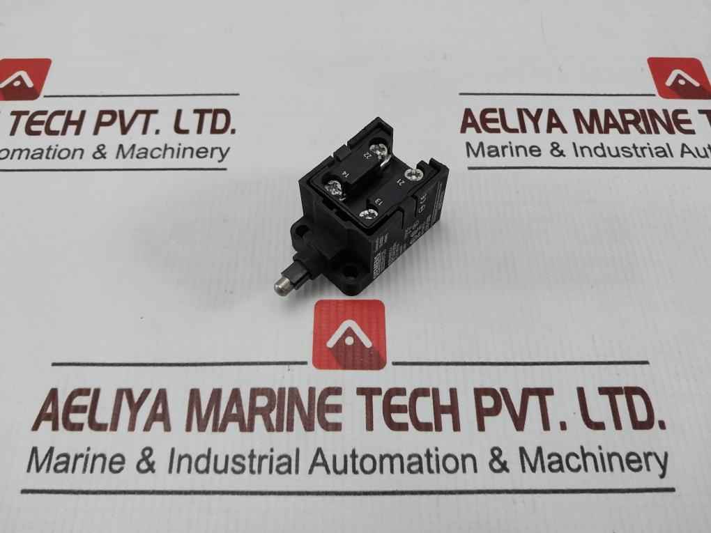 Siemens 3Se5250-0Yc05 Limit Switch Ac15 240V 6A 50Hz