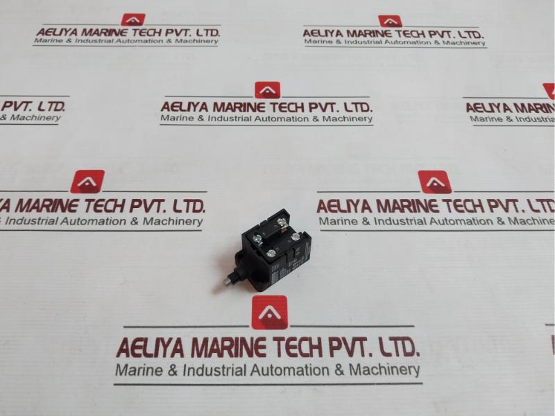 Siemens 3Se5250-0Yc05 Limit Switch Open Type Plastic With 2P Snap Action Cb Ac15