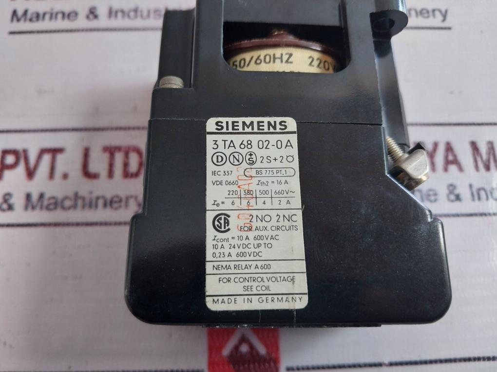 Siemens 3Ta6802-0A Contactor 183V/220V 50/60 Hz