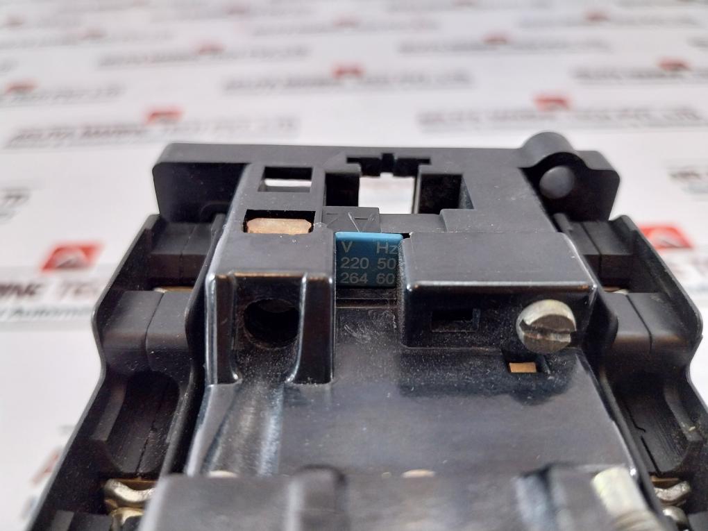 Siemens 3Tb44 17-0A Contactor 50A 660V~