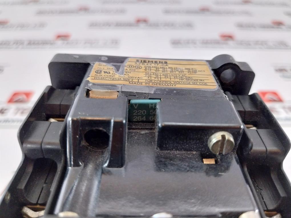 Siemens 3Tb44 17-0A Contactor 50A 660V~