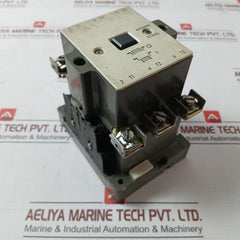 Siemens 3Tb46 17-0A 3-pole Motor Starter Contactor Vde 0660 Iec 158 600Vac 8A