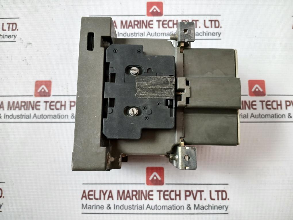 Siemens 3Tb46 17-0A 3-pole Motor Starter Contactor Vde 0660 Iec 158 600Vac 8A