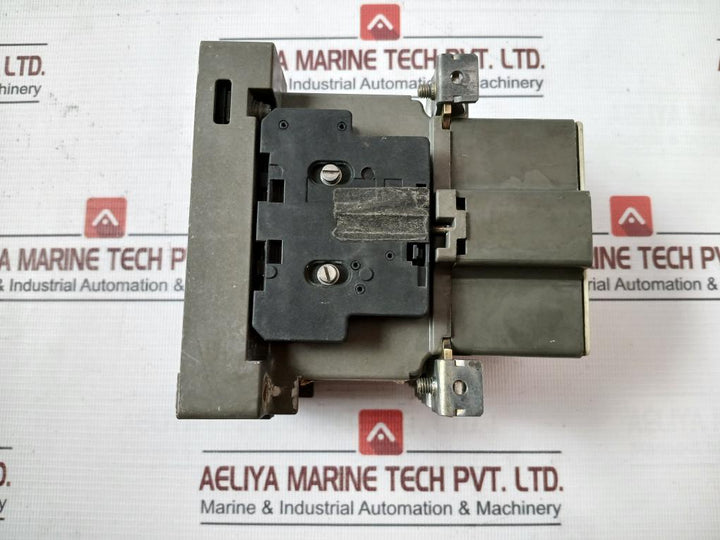 Siemens 3Tb46 17-0A 3-pole Motor Starter Contactor Vde 0660 Iec 158 600Vac 8A