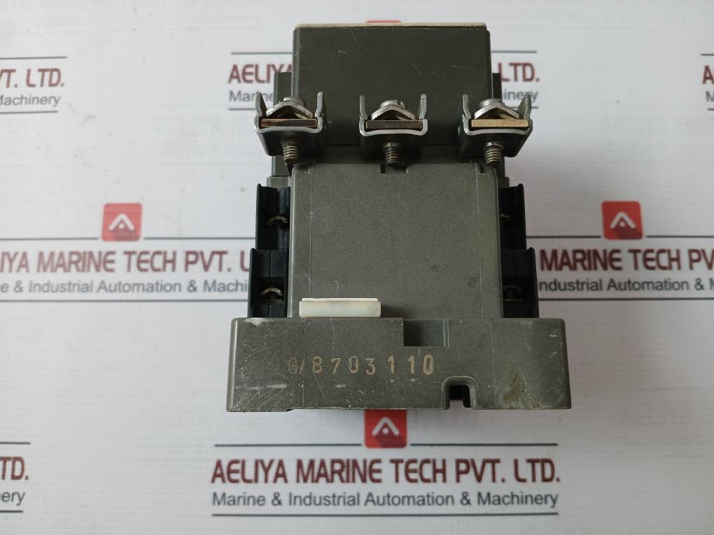 Siemens 3Tb46 17-0A 3-pole Motor Starter Contactor Vde 0660 Iec 158 600Vac 8A