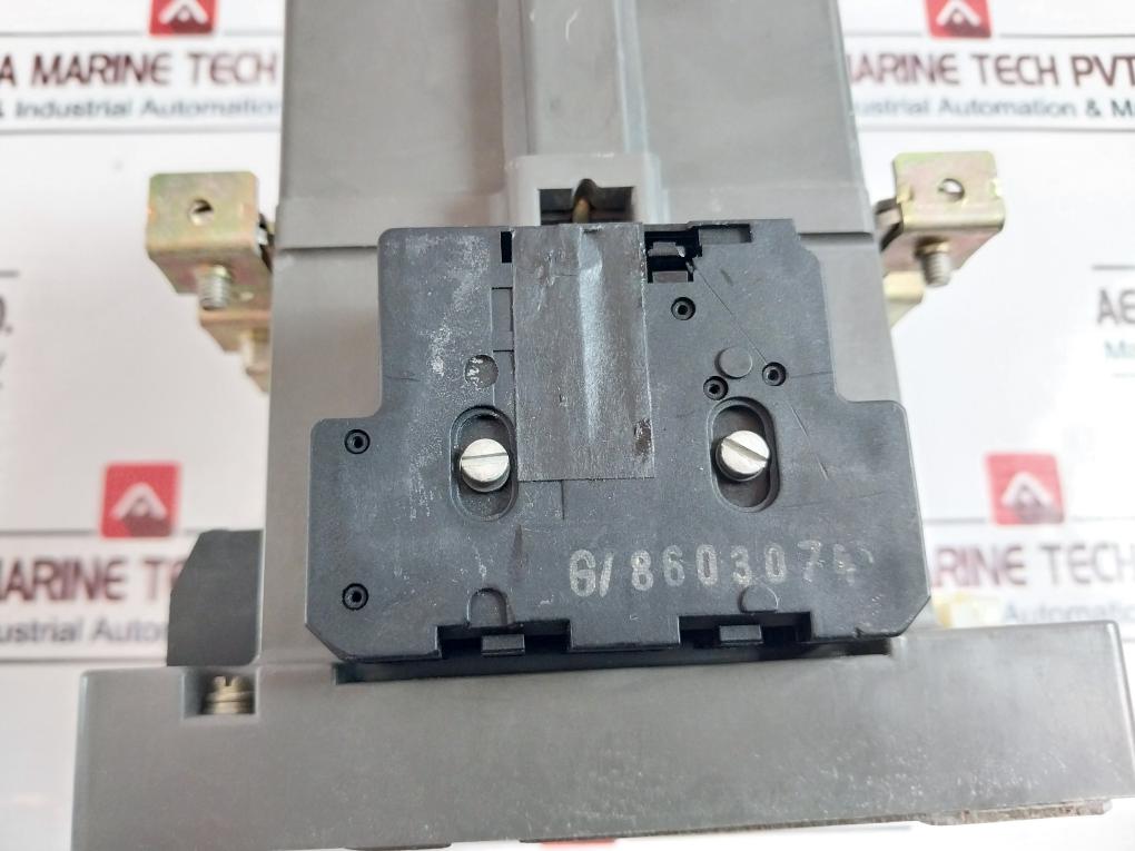 Siemens 3Tb47 14-0A Contactor 3 Pole