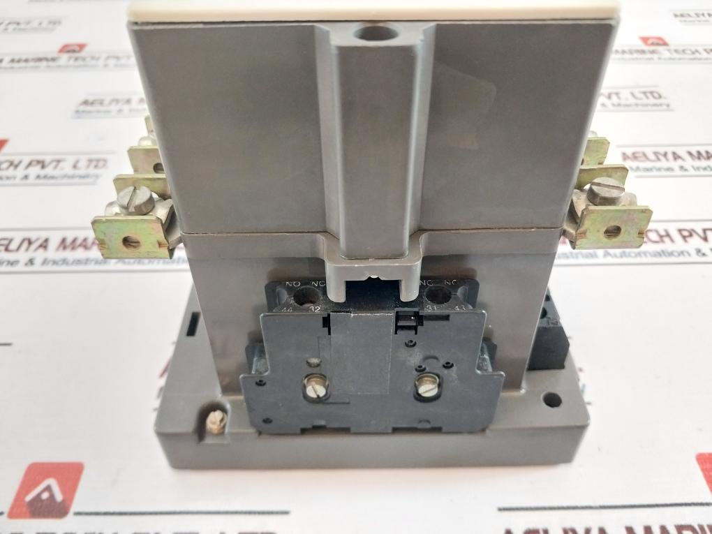 Siemens 3Tb48 17-0A 3 Pole Power Contactor 600Vac