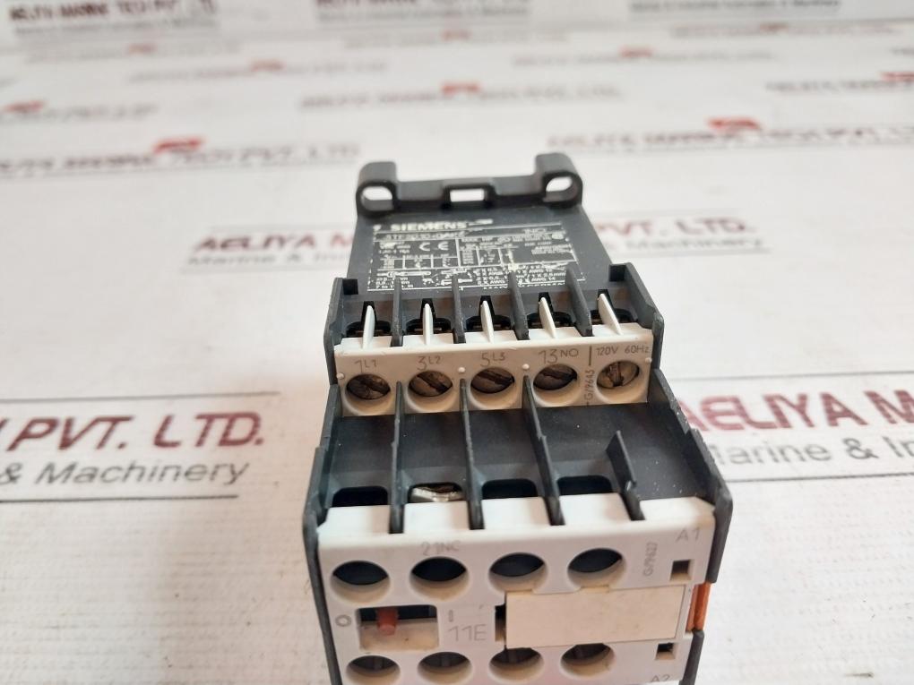 Siemens 3Tf2010-0Ak6 Contactor With Auxiliary Switch Block 600V Ac 3Tx4401-1A