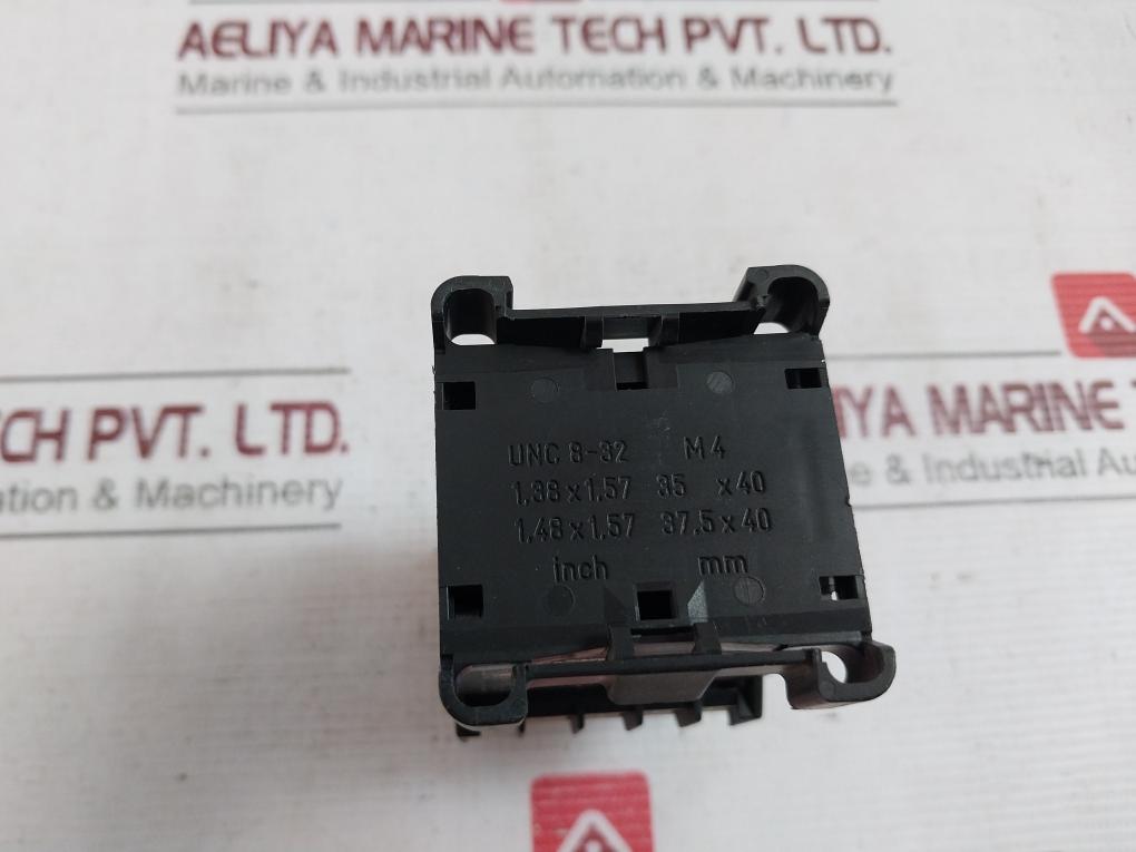 Siemens 3Tf2010-0Ak6 Contactor With Auxiliary Switch Block 600V Ac 3Tx4401-1A