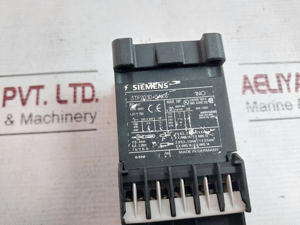 Siemens 3Tf2010-0Ak6 Contactor With Auxiliary Switch Block 600V Ac 3Tx4401-1A