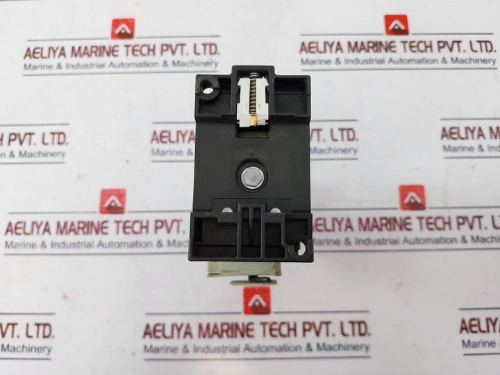 Siemens 3Tf3100-0B Contactor 18A 600V Ac Aux Contacts A600/P600, 3Th80-b3