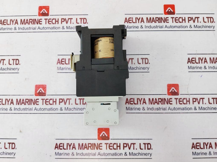Siemens 3Tf3100-0B Contactor 18A 600V Ac Aux Contacts A600/P600, 3Th80-b3