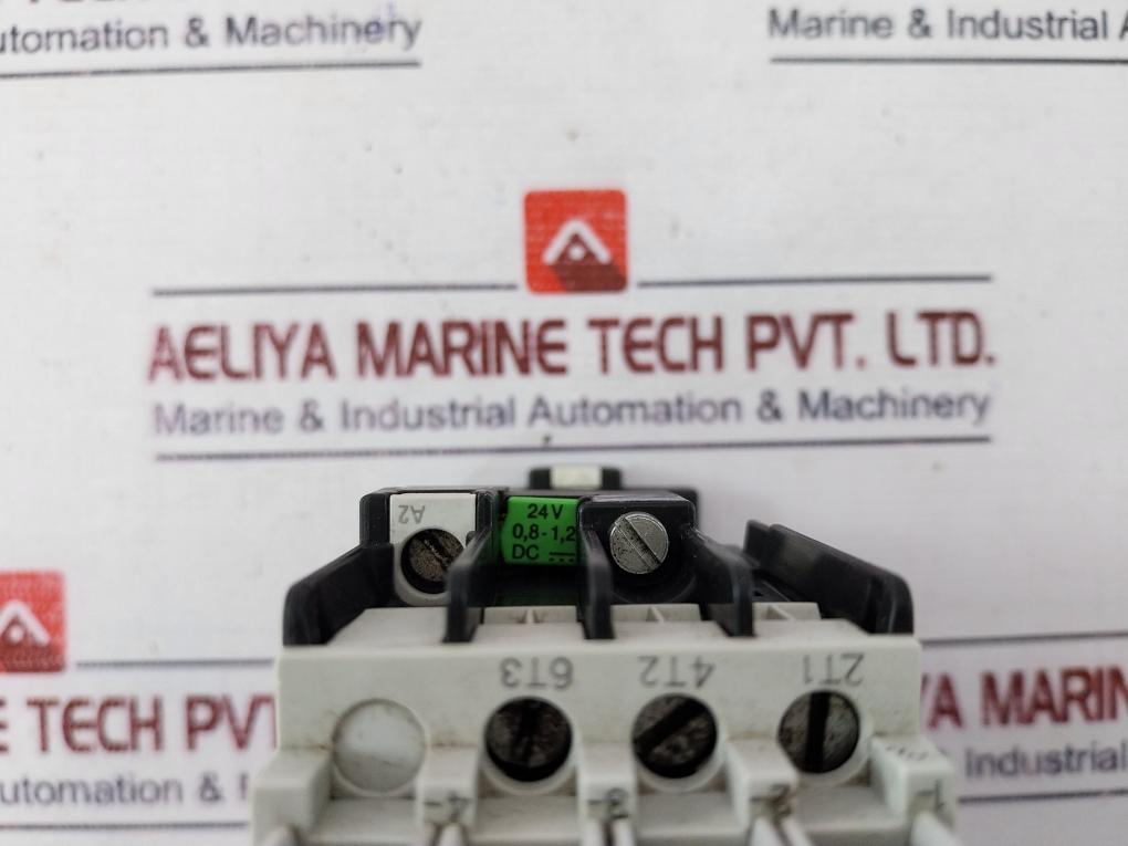 Siemens 3Tf3100-0B Contactor 18A 600V Ac Aux Contacts A600/P600, 3Th80-b3