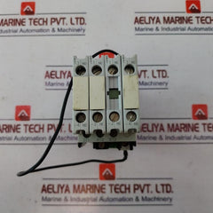 Siemens 3Tf3100-0B Contactor 22A 500V Aux Contacts A600/P600 3Tx4010-2A
