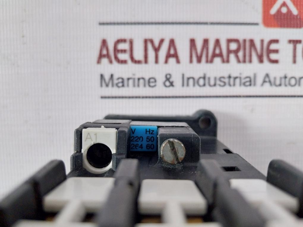 Siemens 3Tf32 00-0A Air Break Power Contactor 30A 16A 220V 50Hz 415V- Is 13947