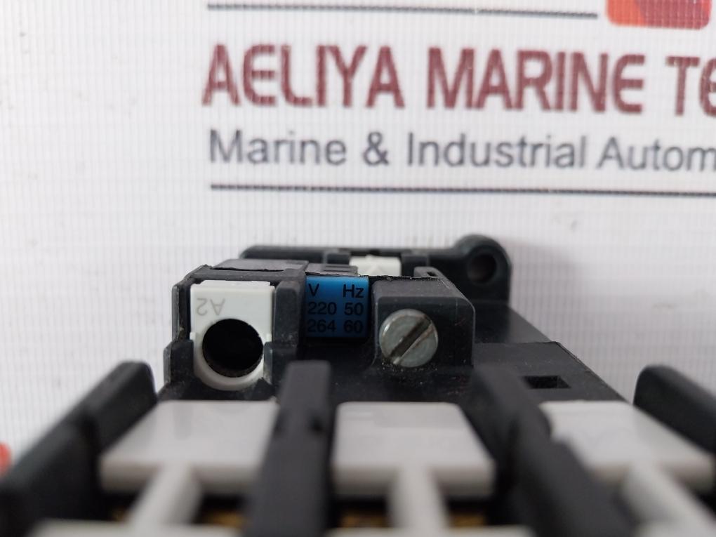 Siemens 3Tf32 00-0A Air Break Power Contactor 30A 16A 220V 50Hz 415V- Is 13947