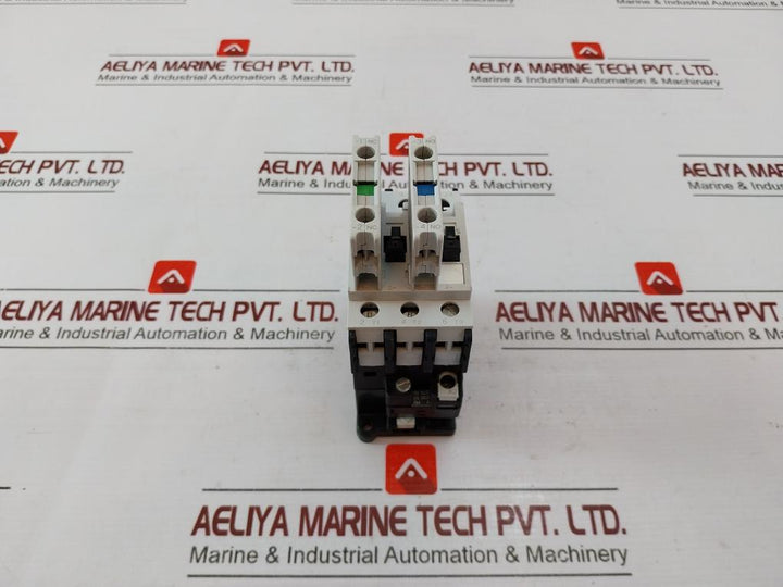 Siemens 3Tf33 00-0A Air Break (Power) Contactor With Auxiliary Switch 3Tx4001-2A