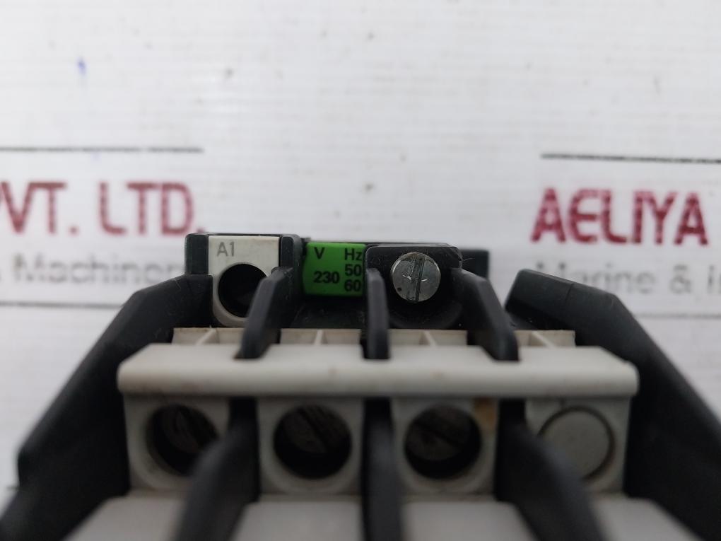 Siemens 3Tf40 Contactor 230V 50/60Hz