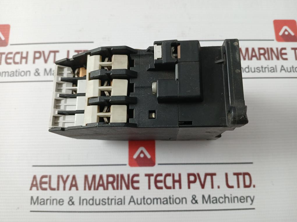 Siemens 3Tf4211-0A Power Contactor Ie Ac-1 30A 30A 600V Ac G/9752 Ac-3