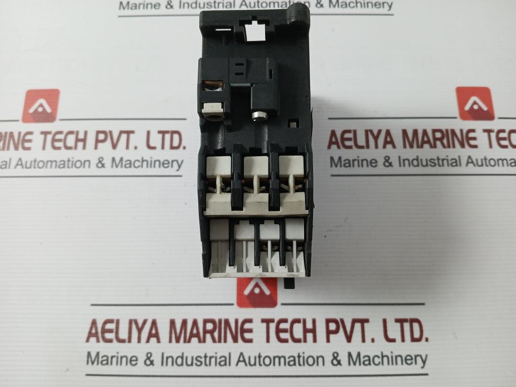 Siemens 3Tf4211-0A Power Contactor Ie Ac-1 30A 30A 600V Ac G/9752 Ac-3