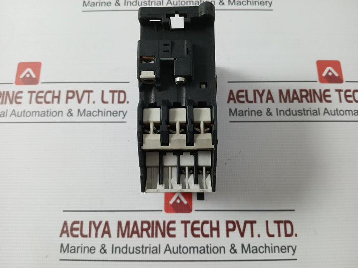 Siemens 3Tf4211-0A Power Contactor Ie Ac-1 30A 30A 600V Ac G/9752 Ac-3