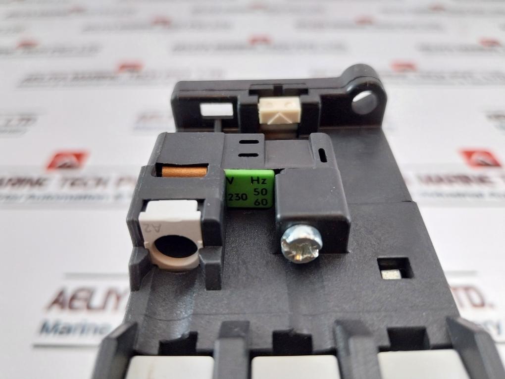 Siemens 3TF4222-0A Contactor 30A 600V AC