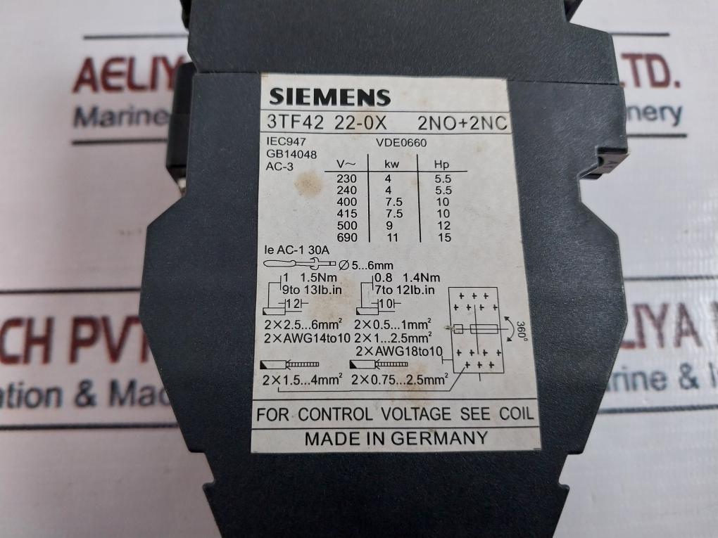 Siemens 3Tf42 22-0X Contactor 220V 60Hz